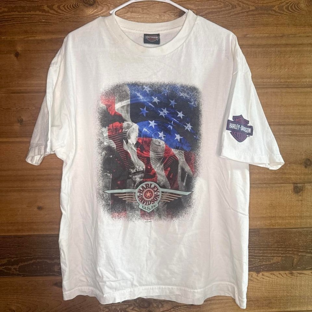 Y2K Harley Davidson white t-shirt with graphic design